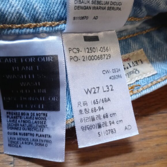 LEVI'S 501 original fit jeans in Wow Me Over 32" inseam (sz27) - Picture 11 of 16
